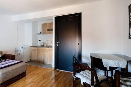 Svetogorska Tri Apartment Белград Екстериор снимка